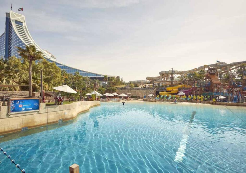 pool-jumeirah-beach-resort.jpg