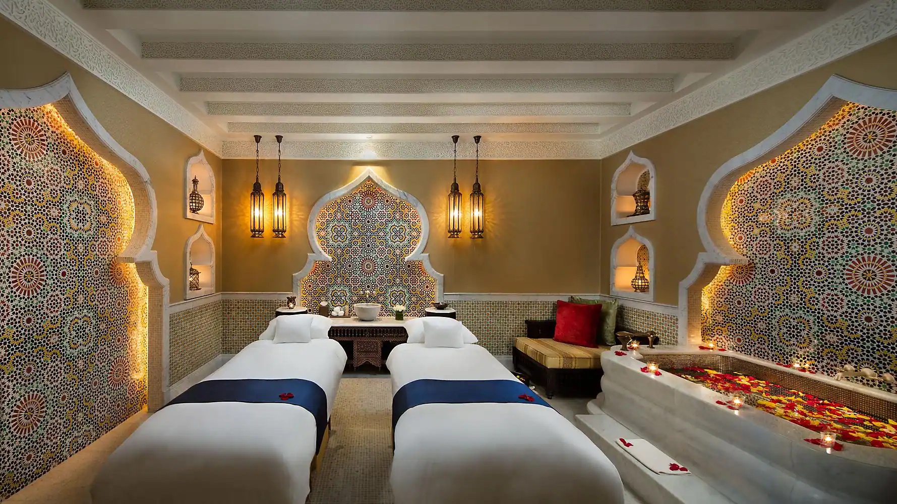 abu-dhabi-emirates-palace-spa-treatment-room-03.jpg