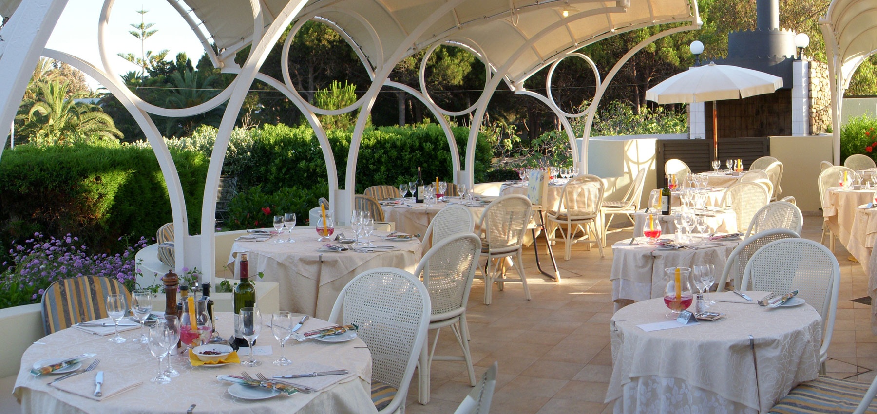 hotel-baia-di-nora-ristorante-cucina-tipica-mediterranea.jpg