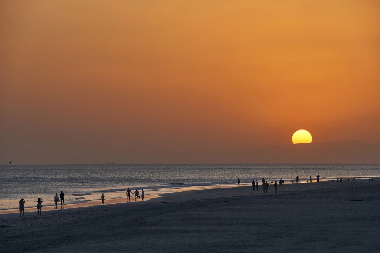 fanar-hotel-residences-hawana-salalah-oman-beach-sunset-2.jpg