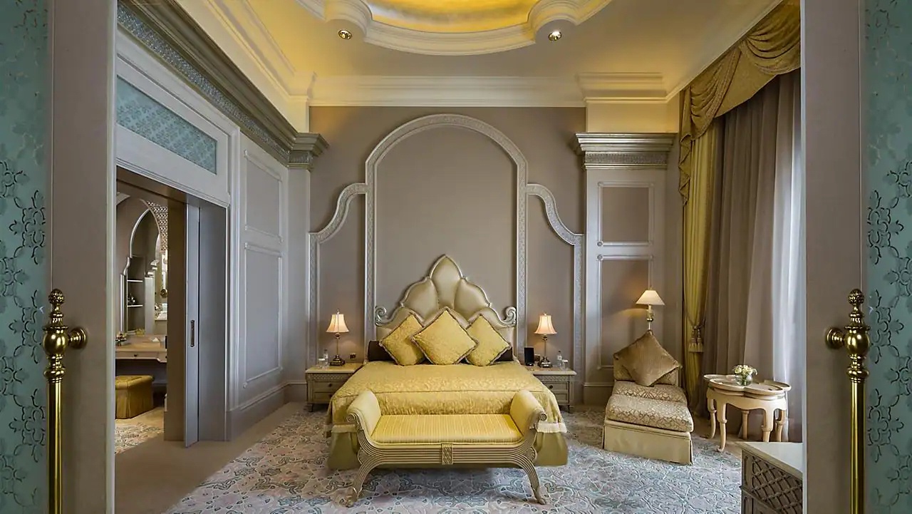 abu-dhabi-emirates-palace-palace-suite-coral-bedroom-1.jpg