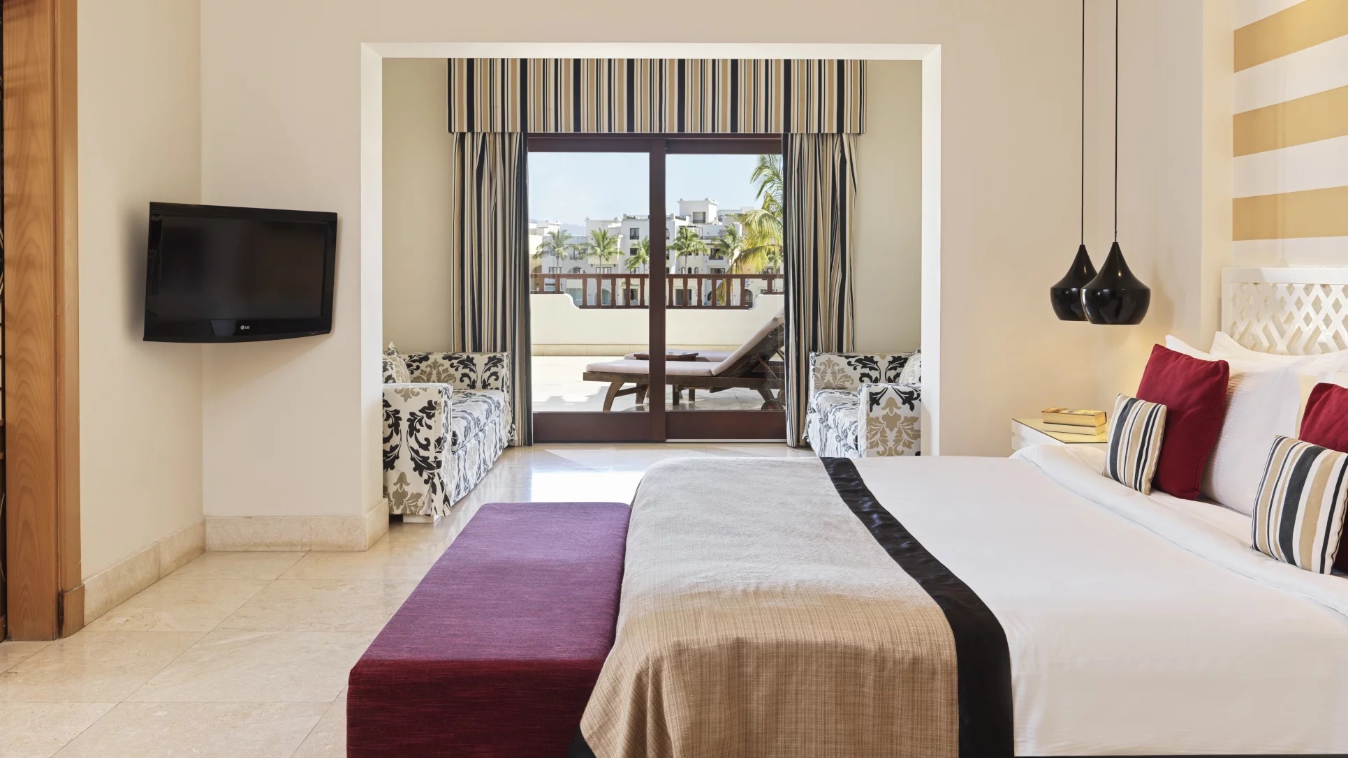 juweira-boutique-hotel-hawana-salalah-oman-marina-suite-red-2.jpg